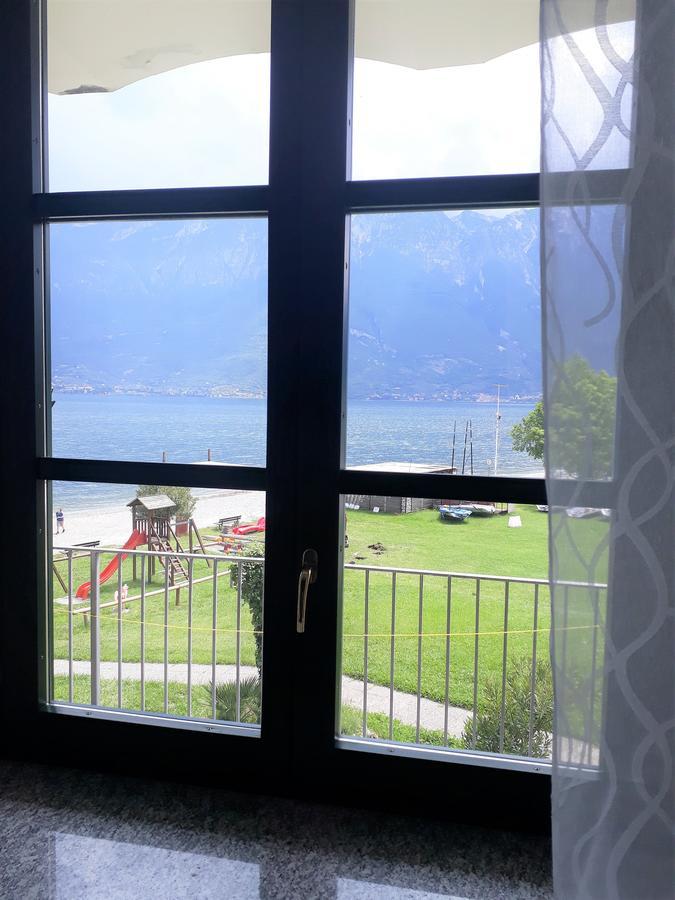 Campione Giulia Exclusive Lakefront Apartment By Gardadomusmea Campione del Garda Exteriér fotografie